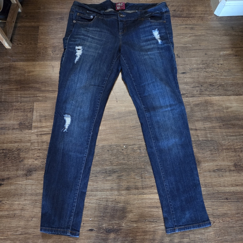 Women's Torrid Denim Jeans Pants Size 18 Thrasher Holes